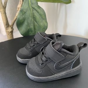 Nike court size 2C